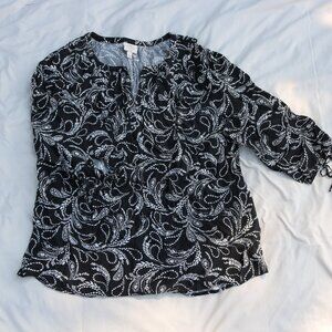 ST. JOHNS BAY BLACK AND WHITE WOMEN TOP